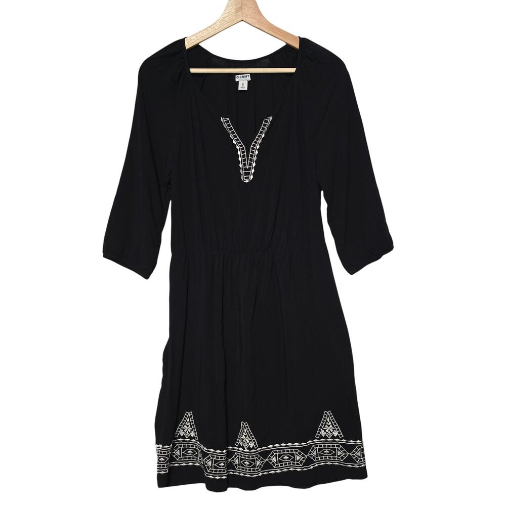 Old Navy Embroidered‎ Geometric Design Dress Size Medium Black White 3/4 Sleeve